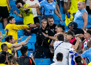 Darwin Nunez dënohet me pesë ndeshje moslojë me kombëtaren e Uruguait