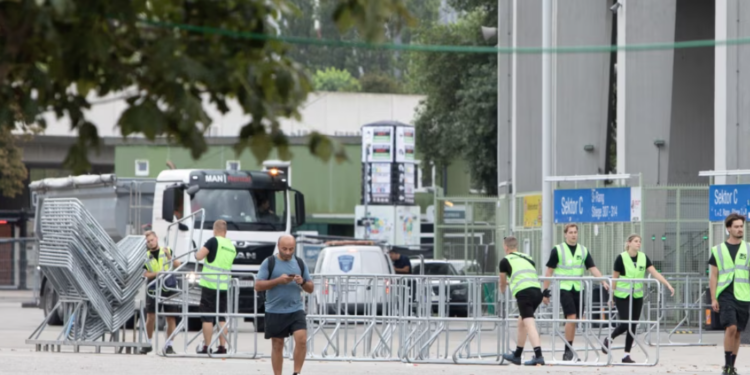 Maqedonia e Veriut po heton rreth 19-vjeçarit të dyshuar për një komplot për të sulmuar koncertet e Taylor Swift