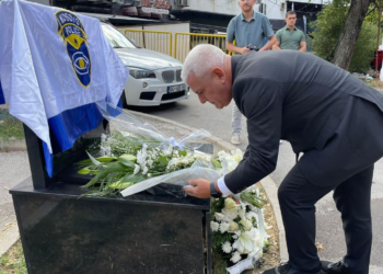 Sveçla kujton Triumf Rizën në përvjetorin e vdekjes: Ende nuk është vendosur drejtësia