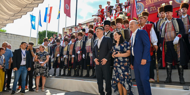 Milanoviq: Kosova i është lënë vetvetes, humbën mbështetjen e aleatëve të tyre