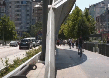 Hapja e urës pa “dritën e gjelbër” nga ndërkombëtarët?