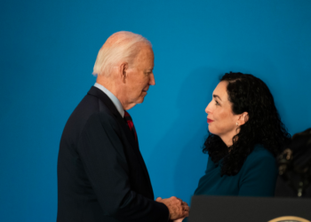 Osmani merr pjesë në Samitin për Ukrainën, takon Bidenin e liderët e tjerë botërorë