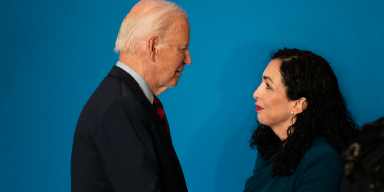 Osmani merr pjesë në Samitin për Ukrainën, takon Bidenin e liderët e tjerë botërorë