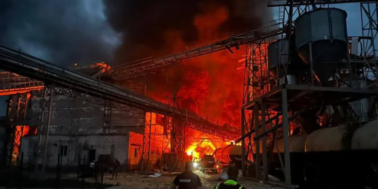 Dhjetëra të vrarë nga sulmi rus me raketa në Ukrainën qendrore