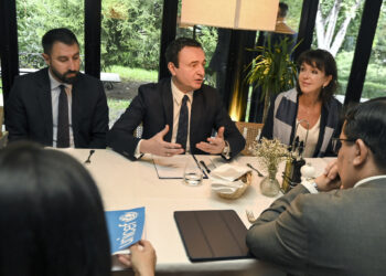 Kurti takohet me përfaqësues të agjencive të Kombeve të Bashkuara në Kosovë