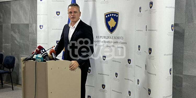 Gashi thotë se legjislatura aktuale është qeverisja më e dobët në historinë e Kosovës