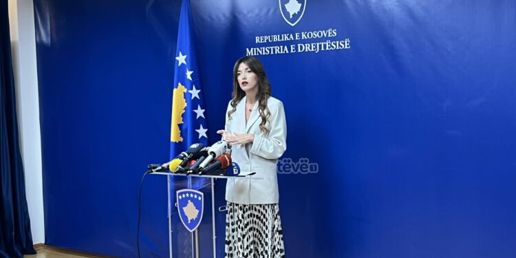 Haxhiu kërkon nga partnerët ndërkombëtarët që t’i bëjnë presion Serbisë që t’i dorëzojë kriminelët e luftës dhe terroristët