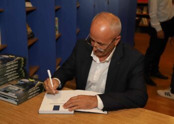 Ish-mjeku i UÇK-së, promovon librin “Mjekësia e Bjeshkatarisë”