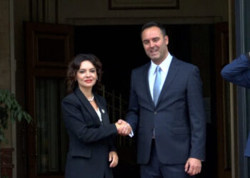 Kryeparlamentarja e Shqipërisë, Spiropali takohet me Konjufcën