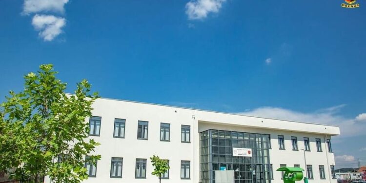 Komuna e Drenasit: Kuvendi ka ofruar mundësi për dhënien në shfrytëzim të 51 pronave, nuk i ka dhënë askujt