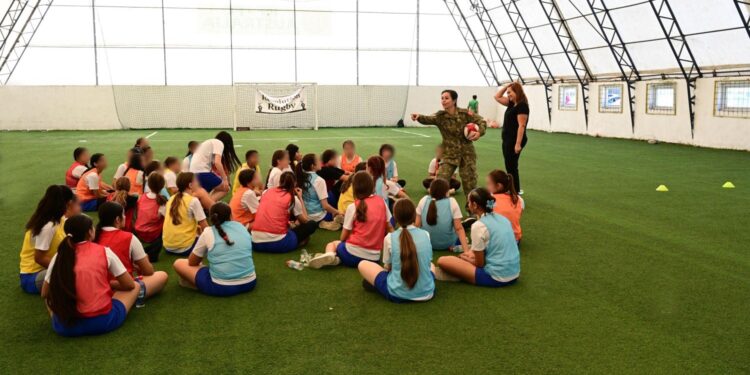 KFOR-i vazhdon fushatën kundër martesave të hershme në Kosovë