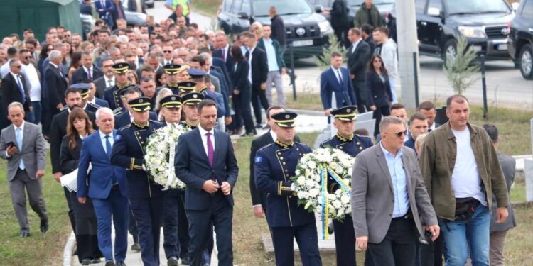 Konjufca për Bunjakun: Me ndërgjegje të lartë u gjend përballë paramilitarizmit të vjetër të Serbisë