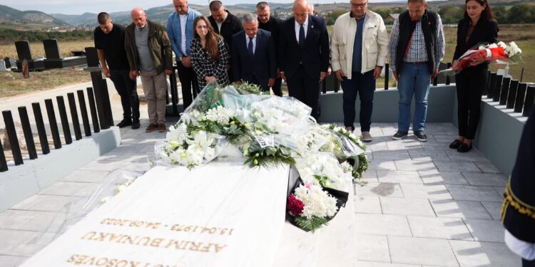 Haradinaj: Sot kujtojmë trimërinë, vendosmërinë e sakrificën sublime të Afrim Bunjakut