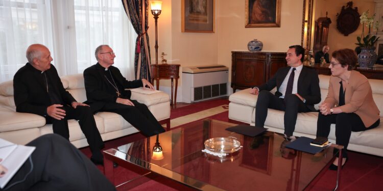 Gërvalla e Kurti takuan Sekretarin e Shtetit të Selisë së Shenjtë, Kardinalin Pietro Parolin