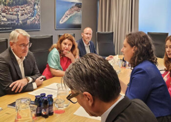 Rizvanolli takohet me dy ministra slloven, diskutohet për rritje të investimeve në Kosovë