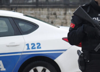 Sekuestrohen 66 kg marihuanë në kufi me Malin e Zi, trafikantët arratisen në Shqipëri