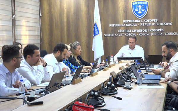 ​Zogaj: Kërkohet reagim urgjent për çështjen e përkthimit në gjykata