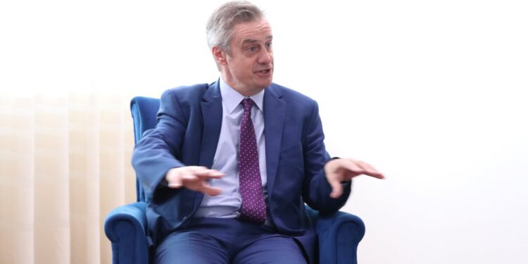 Hargreaves: Britania vazhdon të kërkojë që Radoiçiq dhe autorët sulmit të sillen para drejtësisë