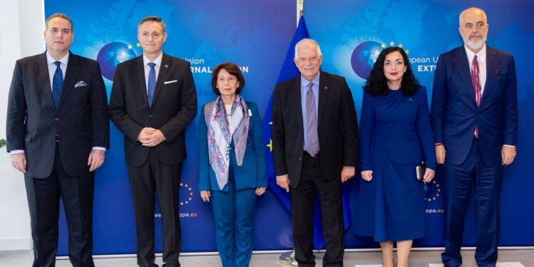 Borrell takoi liderët e Ballkanit Perëndimor: Udhëheqësit duhet të marrin vendime të guximshme