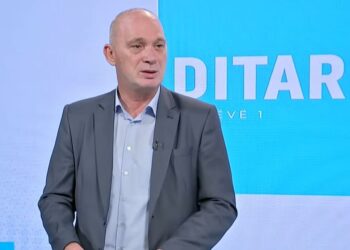 Humolli: Mosbesimi i qeveritarëve në sistemin e drejtësisë po i sjellë dëme vendit