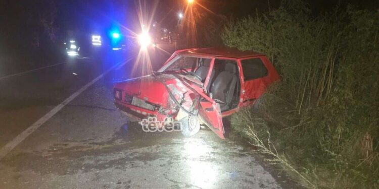 Një person i lënduar në aksidentin mes një veture dhe një kamioni në Leposaviq