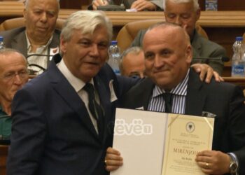 25 vjet nga themelimi i Komunës së parë të Prizrenit, ndahen mirënjohje për ata  që dhanë kontribut