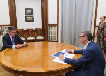 Lajçak: Vuçiq ngriti shqetësime të forta për gjendjen e serbëve të Kosovës