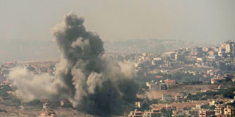 Shkon në mbi 600 numri i të vrarëve në Liban nga sulmet izraelite