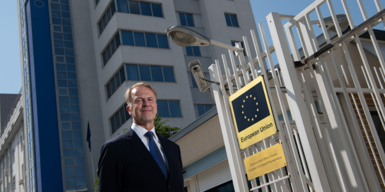 Shefi i ri i Zyrës së BE-së tregon çfarë synon të bëjë në Kosovë