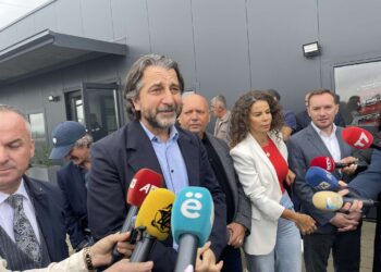 Hapet qendra për trajtim dhe strehim të qenve endacakë në kryeqytet, Rama kërkon angazhim edhe nga niveli qendror