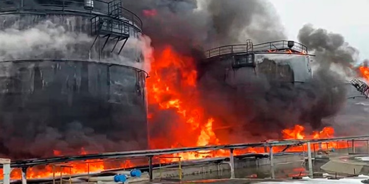 Moska akuzon Kievin për sulm masiv me dronë në Rusi