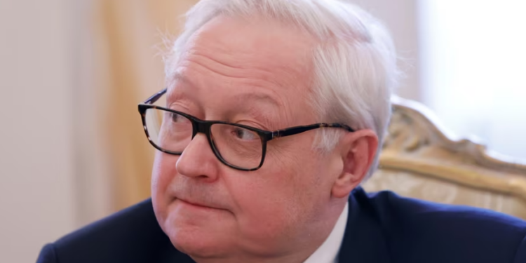 Zyrtari rus: Do ta ndryshojmë doktrinën bërthamore për shkak të Perëndimit