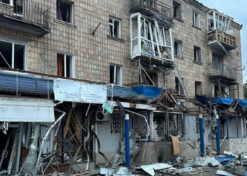 Së paku 14 të plagosur nga sulmet ruse në verilindje të Ukrainës