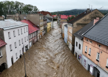 Evropa Qendrore vazhdon të luftojë me shira e përmbytje