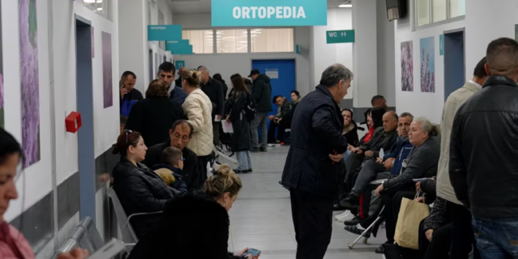 Pacientët në QKUK në lista pritjesh nga viti 2020