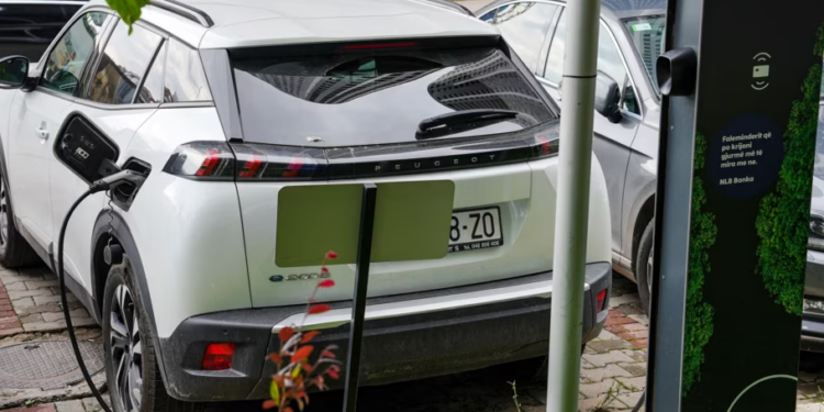 Zero taksa për regjistrimin e veturave elektrike