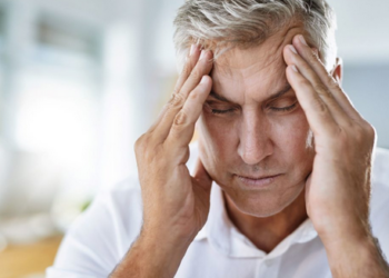 Përse ju dhemb koka gjatë vjeshtës?