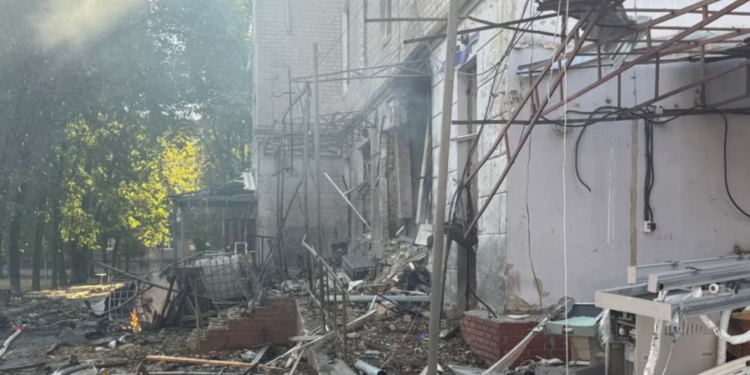 Rusia bombardon një spital ukrainas, vret së paku 9 persona
