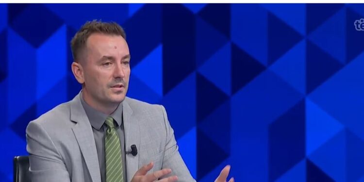 Xani: Deklarata e Hovenier mund të kuptohet mungesë respekti ndaj atij që e drejton