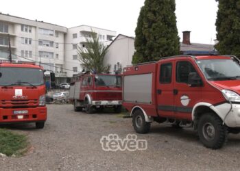 Shtylla elektrike në mes të rrugës në Lipjan, banorët kërkojnë zhvendosjen e saj