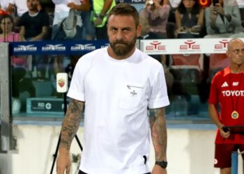 Roma shkarkon De Rossin