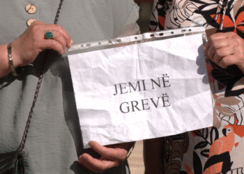 Punëtoret teknike të Kuvendit thonë se jetesa me 270 euro është e vështirë