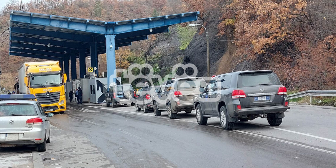 Në pikë kalimin kufitar në Jarinjë qarkullimi po zhvillohet pa problem