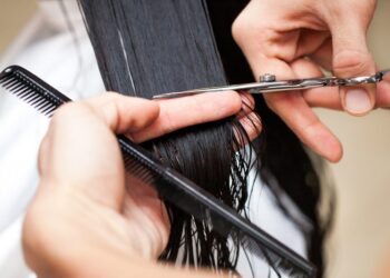 Sa herë në vit duhet t’i prisni flokët?