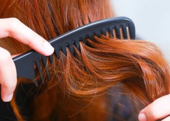 Rënia e flokëve në vjeshtë – Vitaminat dhe mineralet që ju vijnë në ndihmë