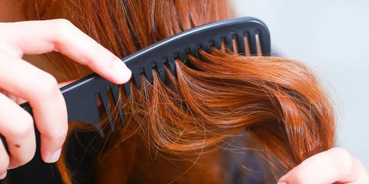 Rënia e flokëve në vjeshtë – Vitaminat dhe mineralet që ju vijnë në ndihmë