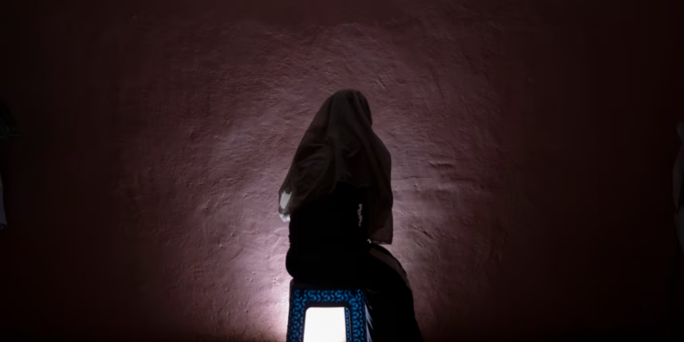 Studimi gjen se të mbijetuarit e dhunës seksuale përballen me probleme edhe 25 vjet pas luftës