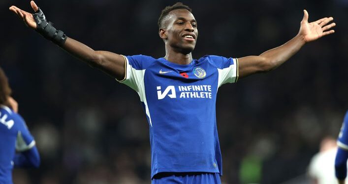 Jackson rinovon kontratën me Chelsean