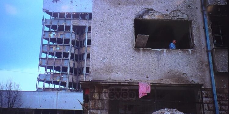 Lufta e Kosovës në sytë e fotoreportit Alan Chin