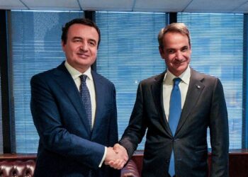 Kurti dhe kryeministri i Greqisë diskutojnë për forcimin e lidhjeve diplomatike